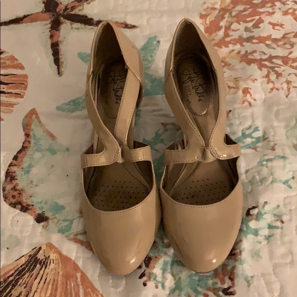 Nude kitten pinup style heels. good for cosplay